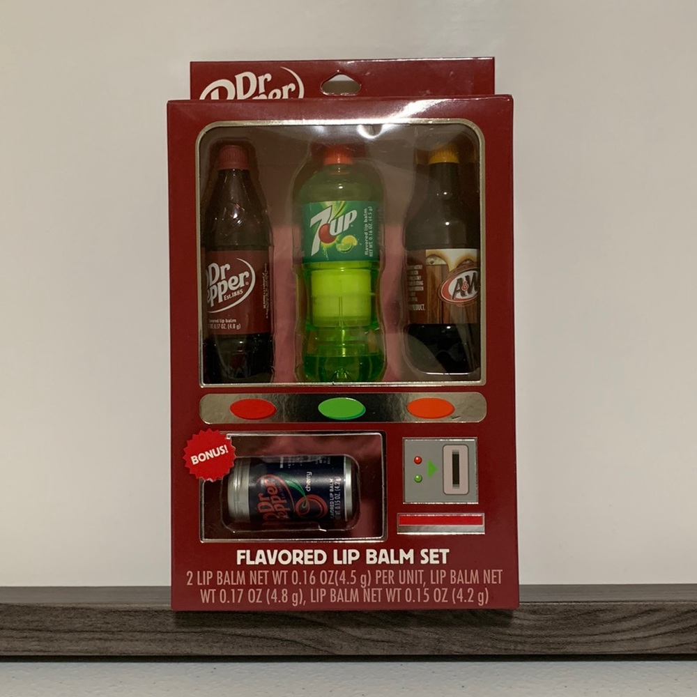 Dr. Pepper Vending Machine Flavored Lip Balm Set-NIB